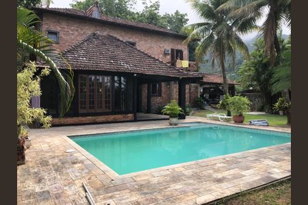 Casa de condomínio para alugar com 150m², 3 quartos e 4 vagasÁrea externa