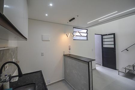 Studio para alugar com 32m², 1 quarto e sem vaga Studio para alugar com 32m², 1 quarto e sem vagaCozinha e Área de Serviço