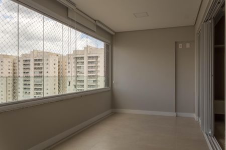 Apartamento para alugar com 137m², 3 quartos e 3 vagasVaranda