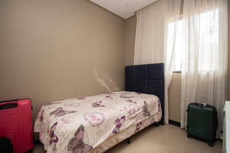 Casa de condomínio para alugar com 629m², 5 quartos e 6 vagasQuarto