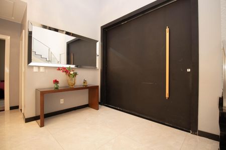 Casa de condomínio para alugar com 629m², 5 quartos e 6 vagasSala 1