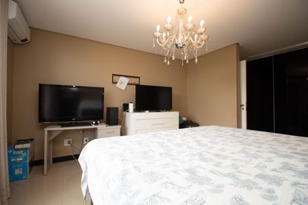 Casa de condomínio para alugar com 629m², 5 quartos e 6 vagasSuíte Master