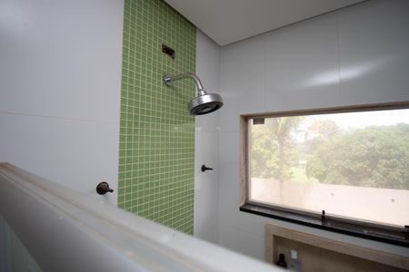 Casa de condomínio para alugar com 629m², 5 quartos e 6 vagasBanheiro da Suíte 2