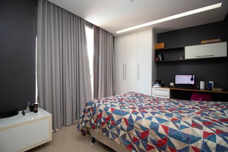 Casa de condomínio para alugar com 629m², 5 quartos e 6 vagasSuíte 2