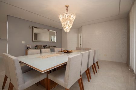 Casa de condomínio para alugar com 629m², 5 quartos e 6 vagasSala 1