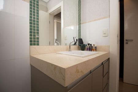 Casa de condomínio para alugar com 629m², 5 quartos e 6 vagasBanheiro da Suíte 1