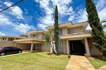 Casa de condomínio para alugar com 629m², 5 quartos e 6 vagasFachada