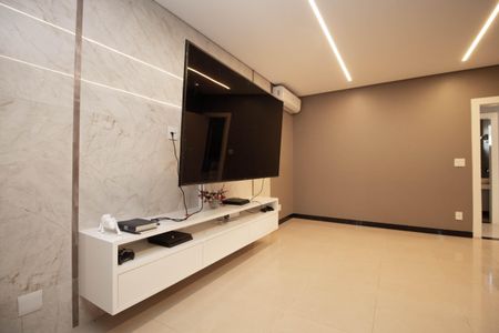 Casa de condomínio para alugar com 629m², 5 quartos e 6 vagasSala 2