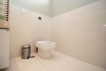 Casa de condomínio para alugar com 629m², 5 quartos e 6 vagasBanheiro da Suíte Master