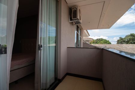 Casa de condomínio para alugar com 629m², 5 quartos e 6 vagasSacada 1