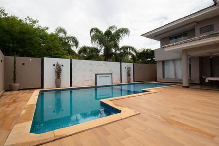 Casa de condomínio para alugar com 629m², 5 quartos e 6 vagasPiscina