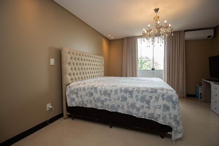 Casa de condomínio para alugar com 629m², 5 quartos e 6 vagasSuíte Master