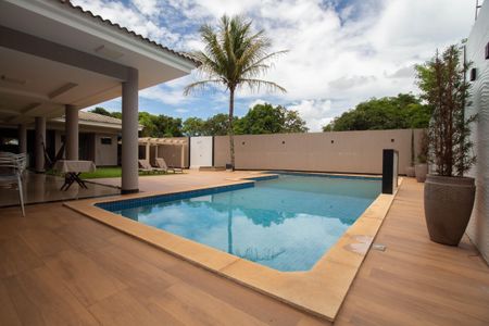 Casa de condomínio para alugar com 629m², 5 quartos e 6 vagasPiscina