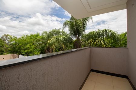 Casa de condomínio para alugar com 629m², 5 quartos e 6 vagasSacada 2