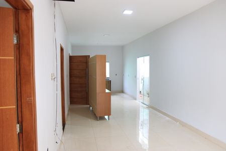 Sala/Cozinha de casa para alugar com 3 quartos, 250m² em Vila Abajá, Goiânia