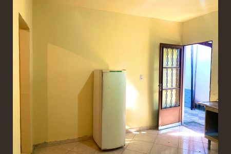 Casa para alugar com 45m², 1 quarto e sem vaga