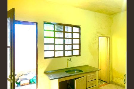 Casa para alugar com 45m², 1 quarto e sem vaga