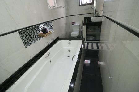 Apartamento para alugar com 160m², 3 quartos e 2 vagasBanheiro da Suíte