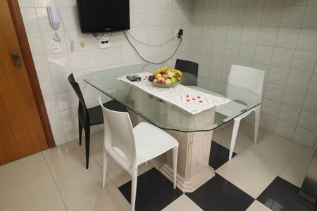 Apartamento para alugar com 160m², 3 quartos e 2 vagasCozinha