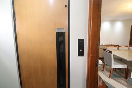 Apartamento para alugar com 160m², 3 quartos e 2 vagasHall de entrada