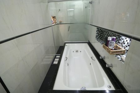 Apartamento para alugar com 160m², 3 quartos e 2 vagasBanheiro da Suíte