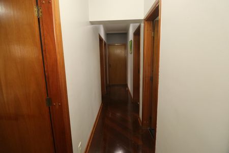 Apartamento para alugar com 160m², 3 quartos e 2 vagasCorredor
