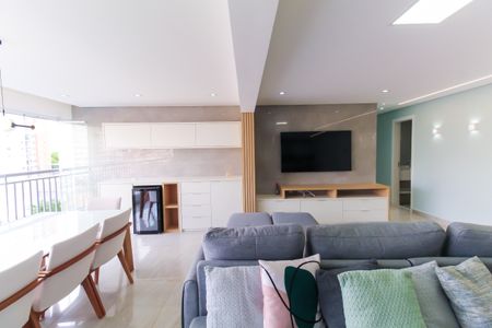 Apartamento à venda com 119m², 2 quartos e 2 vagasSala