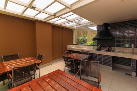 Apartamento à venda com 119m², 2 quartos e 2 vagasÁrea comum - Churrasqueira