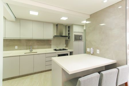 Apartamento à venda com 119m², 2 quartos e 2 vagasCozinha