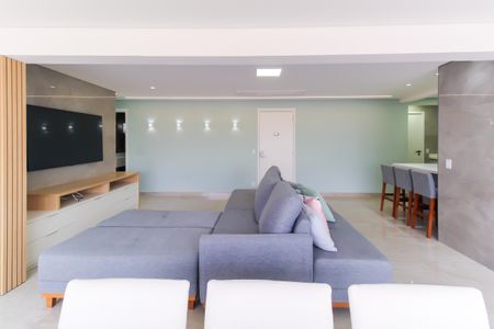 Apartamento à venda com 119m², 2 quartos e 2 vagasSala