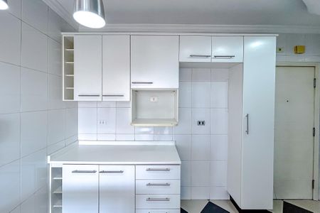 Apartamento para alugar com 70m², 2 quartos e 1 vagaCozinha