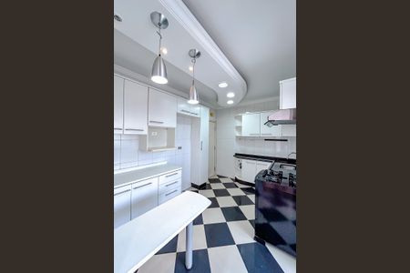 Apartamento para alugar com 70m², 2 quartos e 1 vagaCozinha