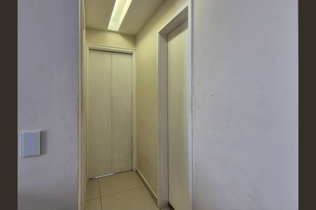 Apartamento à venda com 83m², 3 quartos e 1 vaga Apartamento à venda com 83m², 3 quartos e 1 vagaCorredor