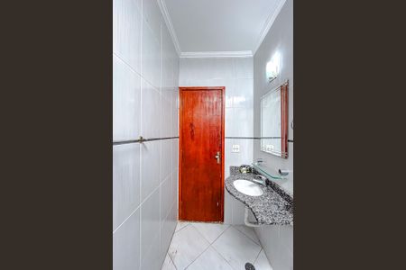 Casa de condomínio à venda com 198m², 3 quartos e 4 vagasBanheiro