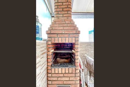 Casa de condomínio à venda com 198m², 3 quartos e 4 vagasChurrasqueira