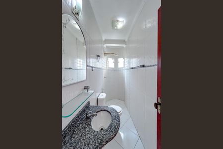 Casa de condomínio à venda com 198m², 3 quartos e 4 vagasBanheiro da Suíte