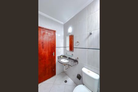 Casa de condomínio à venda com 198m², 3 quartos e 4 vagasBanheiro