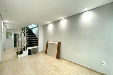 Casa à venda com 270m², 2 quartos e 2 vagasSala de Estar