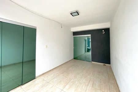 Casa à venda com 270m², 2 quartos e 2 vagasGaragem