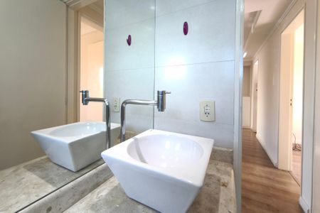 Apartamento à venda com 78m², 3 quartos e 2 vagasBanheiro Social