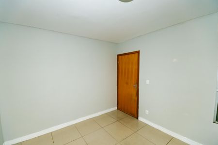 Apartamento à venda com 2 quartos, 47m² em São João Batista, Belo Horizonte