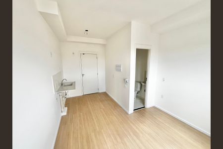 Sala/Cozinha de apartamento para alugar com 1 quarto, 17m² em Casa Verde Alta, São Paulo
