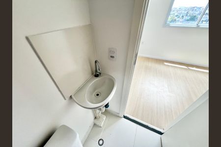 Banheiro de apartamento para alugar com 1 quarto, 17m² em Casa Verde Alta, São Paulo