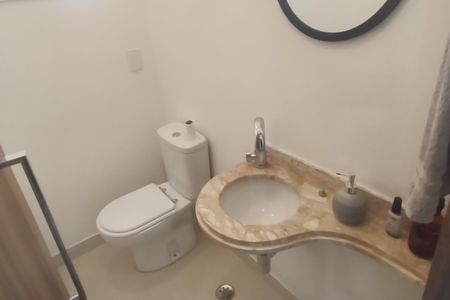 Apartamento à venda com 107m², 3 quartos e 2 vagas Apartamento à venda com 107m², 3 quartos e 2 vagasLavabo