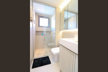 Apartamento à venda com 77m², 2 quartos e 1 vaga Apartamento à venda com 77m², 2 quartos e 1 vagaBanheiro da Suíte 1