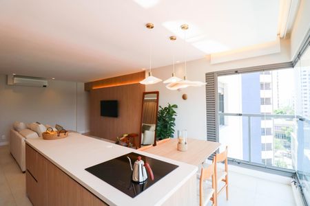 Apartamento à venda com 77m², 2 quartos e 1 vaga Apartamento à venda com 77m², 2 quartos e 1 vagaSala / Cozinha