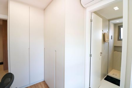 Apartamento à venda com 77m², 2 quartos e 1 vaga Apartamento à venda com 77m², 2 quartos e 1 vagaSuíte 1