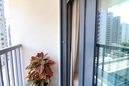 Apartamento à venda com 77m², 2 quartos e 1 vaga Apartamento à venda com 77m², 2 quartos e 1 vagaVaranda