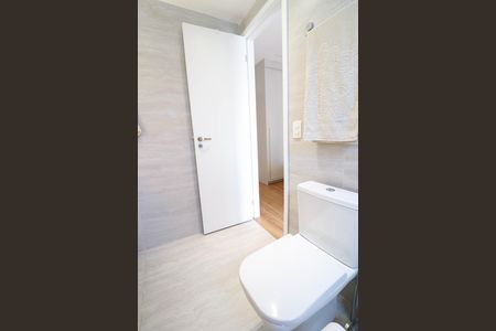 Apartamento à venda com 77m², 2 quartos e 1 vaga Apartamento à venda com 77m², 2 quartos e 1 vagaBanheiro da Suíte 2