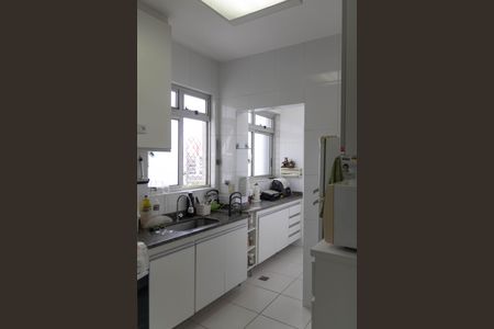 Apartamento à venda com 93m², 3 quartos e 2 vagasCozinha